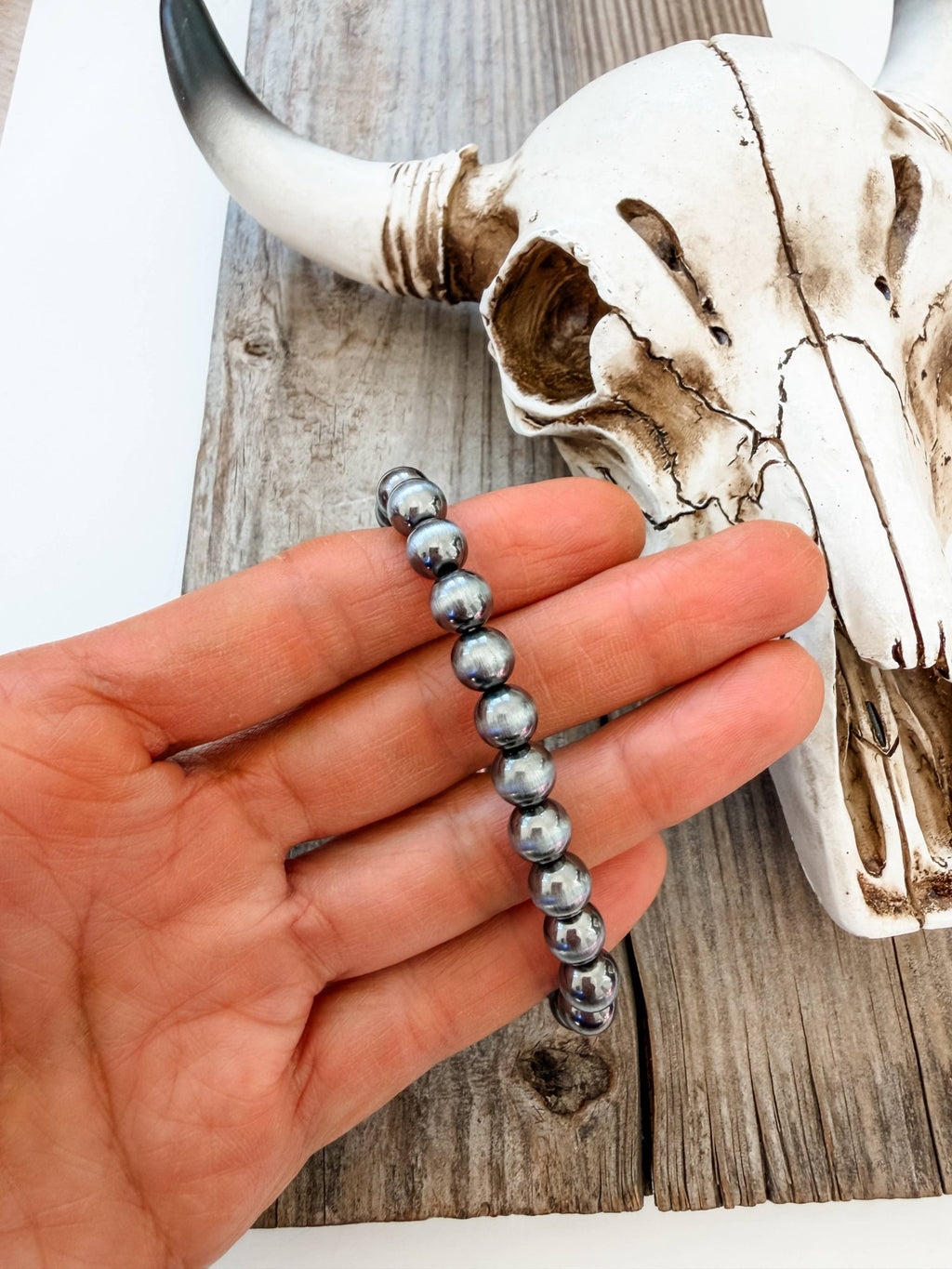 8mm Navajo Style Pearl Stretch Bracelet - Rooted & Reckless Co.