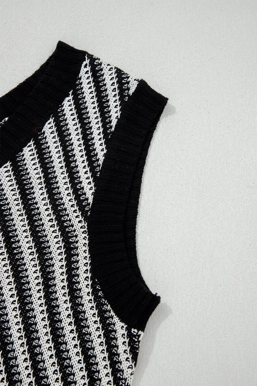 Chevron Contrast V-Neck Sleeveless Sweater Top - Rooted & Reckless Co.