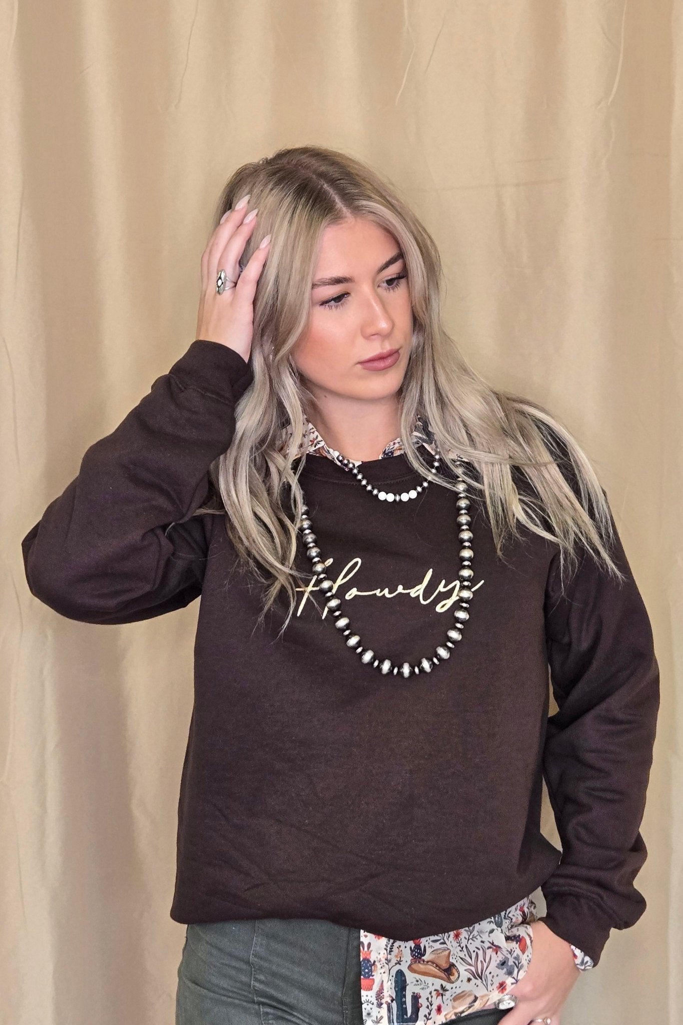 "Howdy" Embroidered Western Sweatshirt — Soft Gildan Fabric Cowboy Welcome - Rooted & Reckless Co.