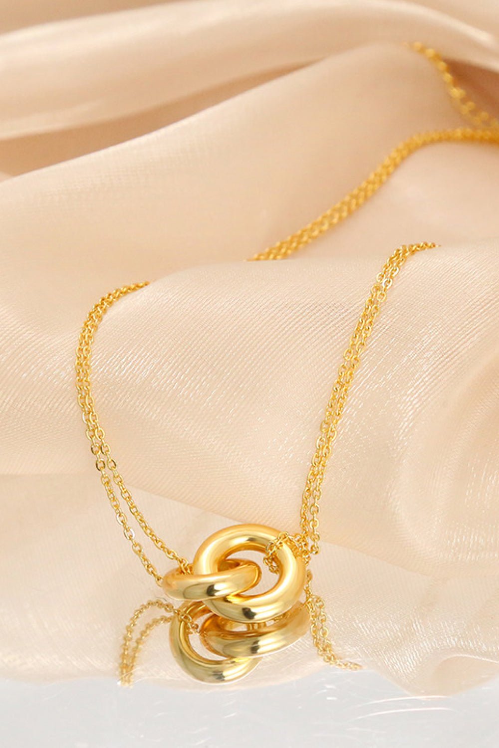 Linked Ring Pendant Chain Necklace - Rooted & Reckless Co.