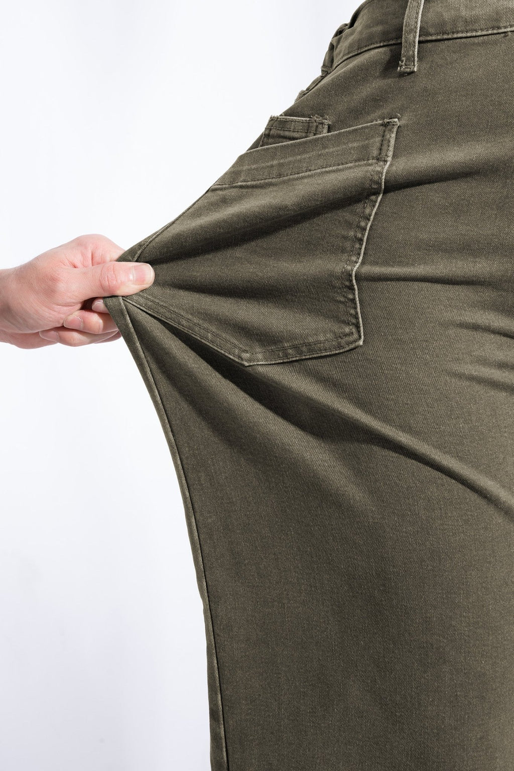 Solid Denim Square Patch Pocket Barrel Jeans - Rooted & Reckless Co.