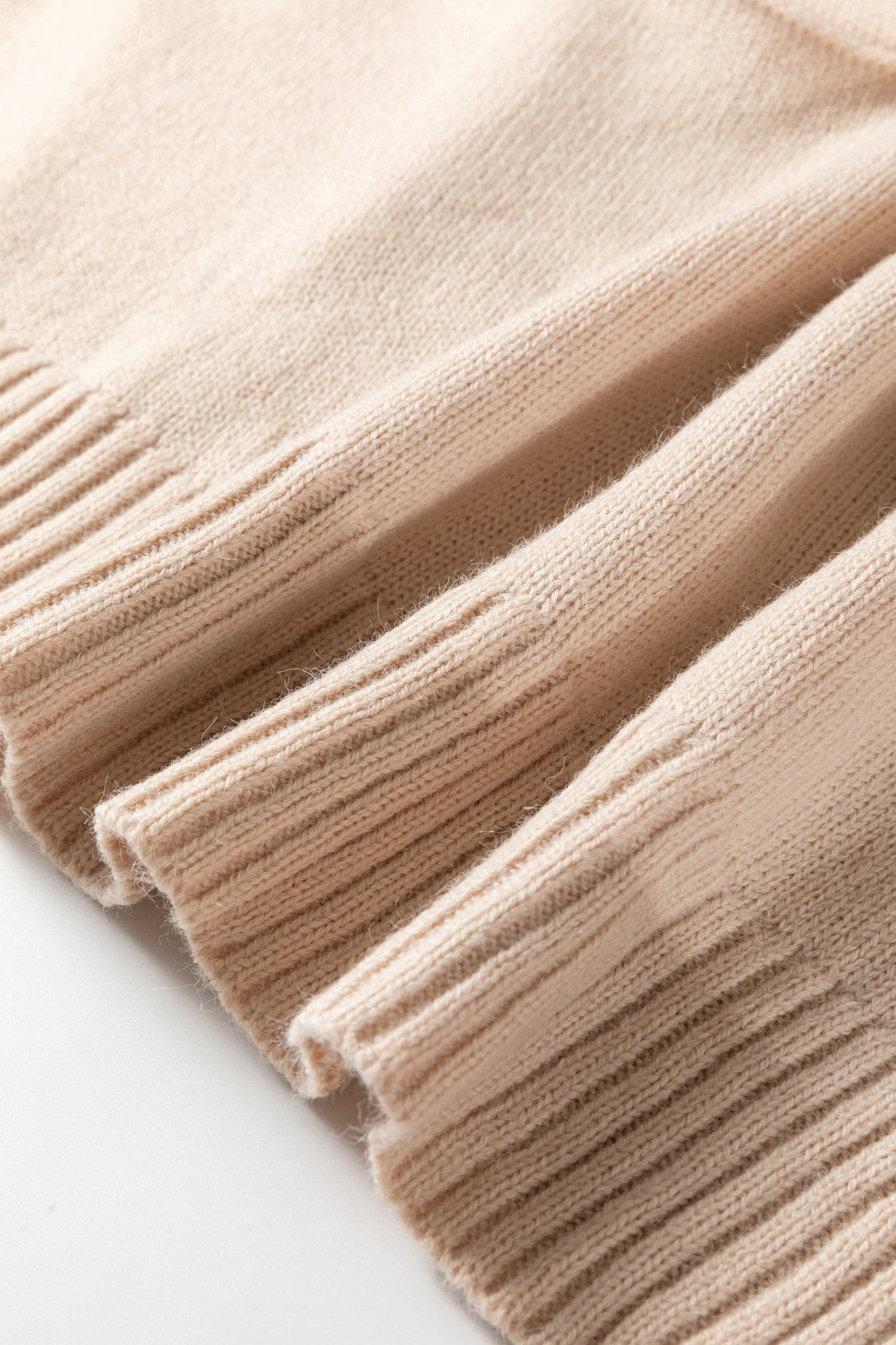 Solid Ribbed Trim Deep V-Neck Sleeveless Tunic Sweater - Rooted & Reckless Co.