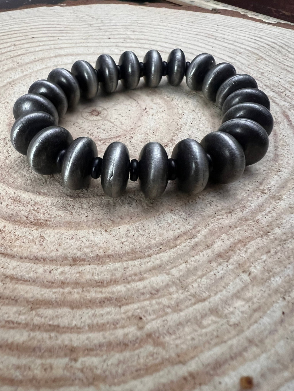 Western Faux Saucer Pearl Stretch Bracelet — with Black Stone Accents (6.5") - Rooted & Reckless Co.
