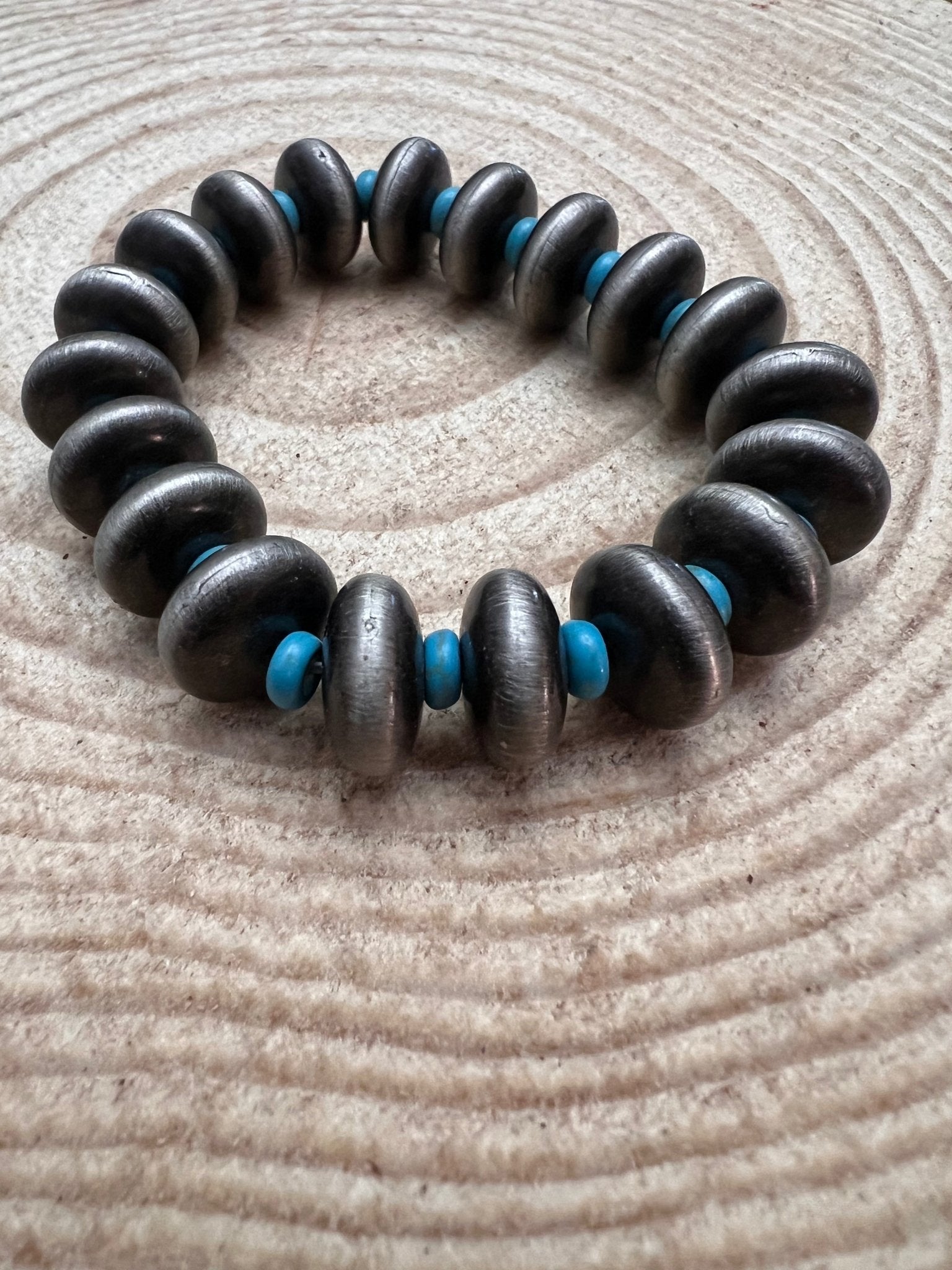 Western Faux Saucer Pearl Stretch Bracelet — with Faux Turquoise Accents (6.5") - Rooted & Reckless Co.