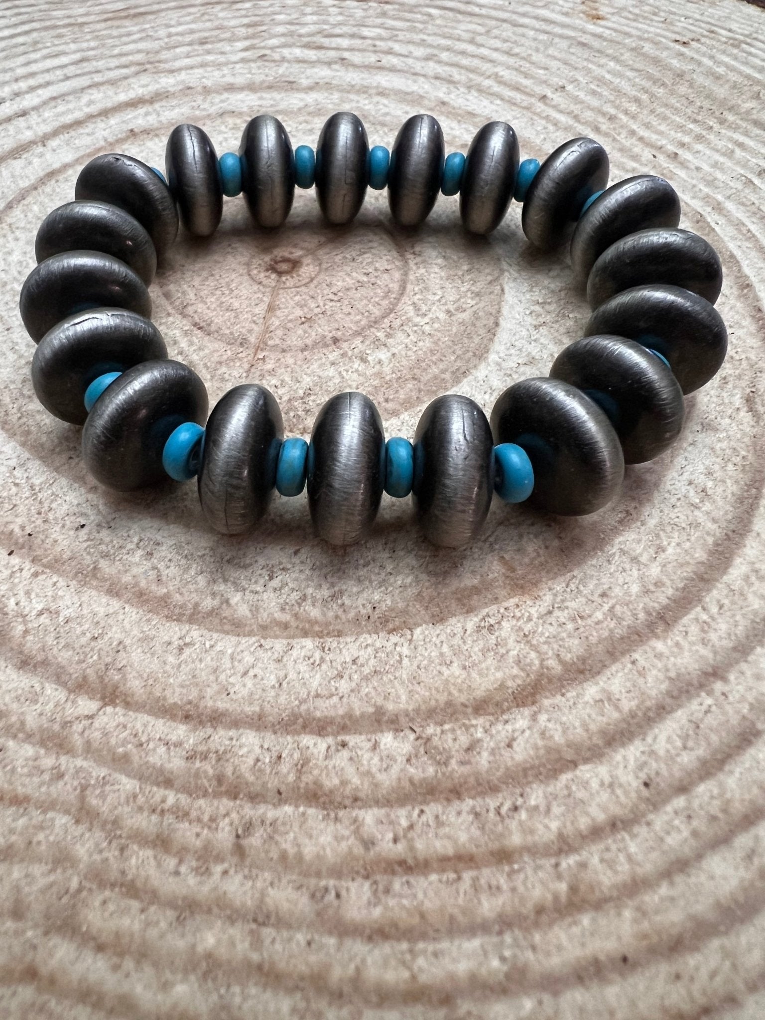 Western Faux Saucer Pearl Stretch Bracelet — with Faux Turquoise Accents (6.5") - Rooted & Reckless Co.