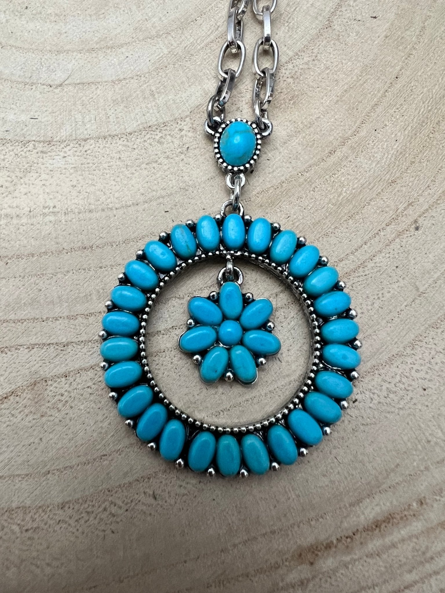 Western Faux Turquoise Flower Cluster Necklace — 18 Inch Southwestern Statement - Rooted & Reckless Co.