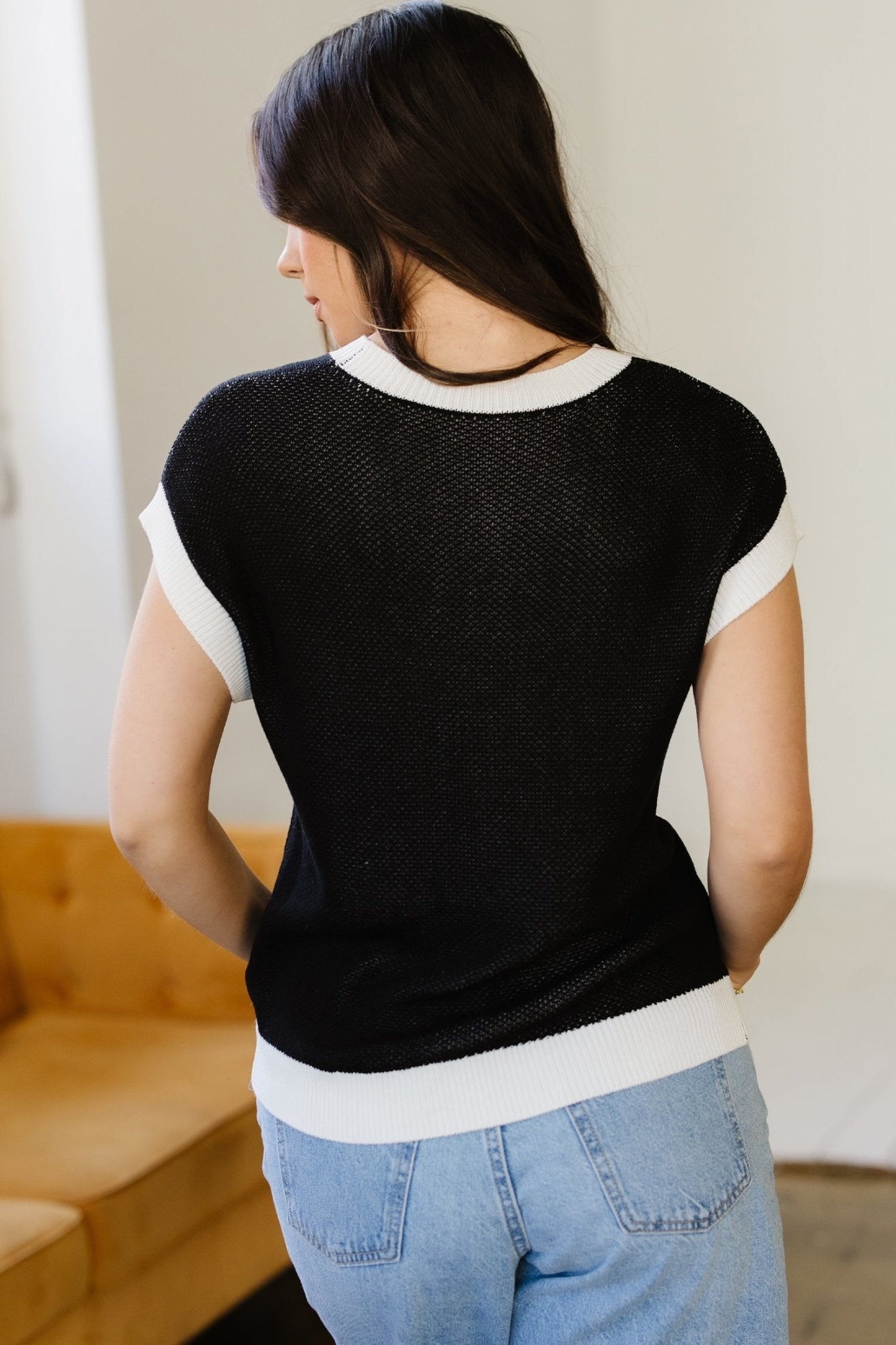 Western Horseshoe Contrast Trim Short Sleeve Sweater - Rooted & Reckless Co.